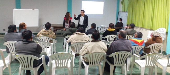 1. Portada- Carlos Santalla, responsable departamental del INE-La Paz, socializa la ACE en el distrito 16